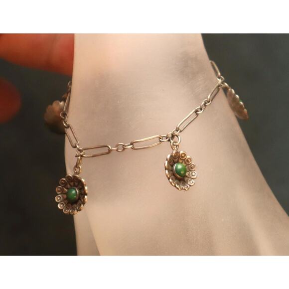 Vintage Sterling Green Stone Flowers Link Bracelet - Picture 2 of 6